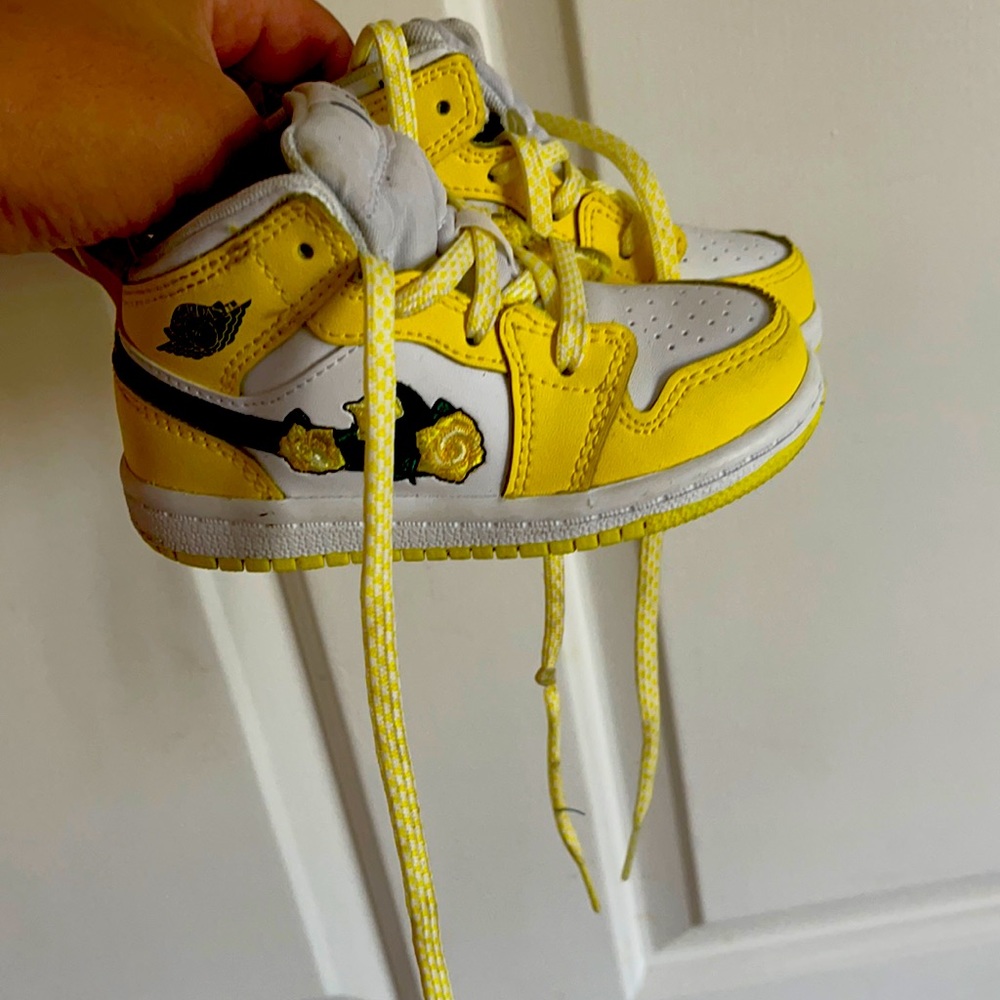 Nike toddler size 6c